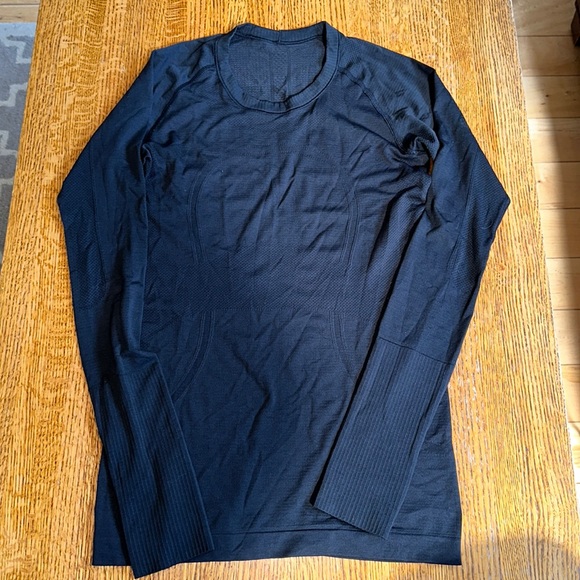 lululemon athletica Tops - lululemon Swiftly Tech Long Sleeve (Black, not navy!)